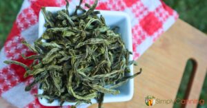 A dish of dried green beans.