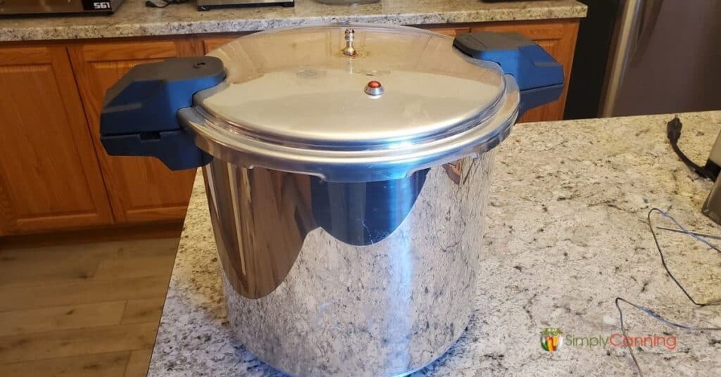 Mirro 12 QT Quart Pressure Cooker Canner USA Holds 7 Qt Jars