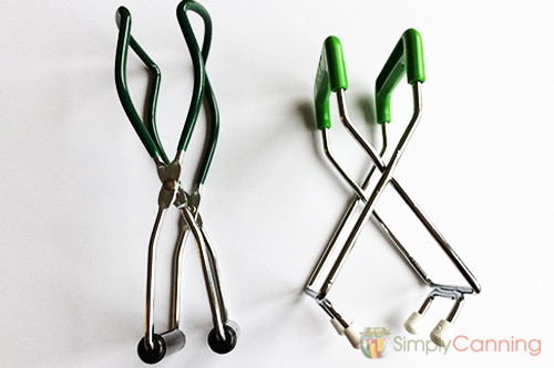 Flatter Mason jar lifter compared to the wider Weck jar lifter.